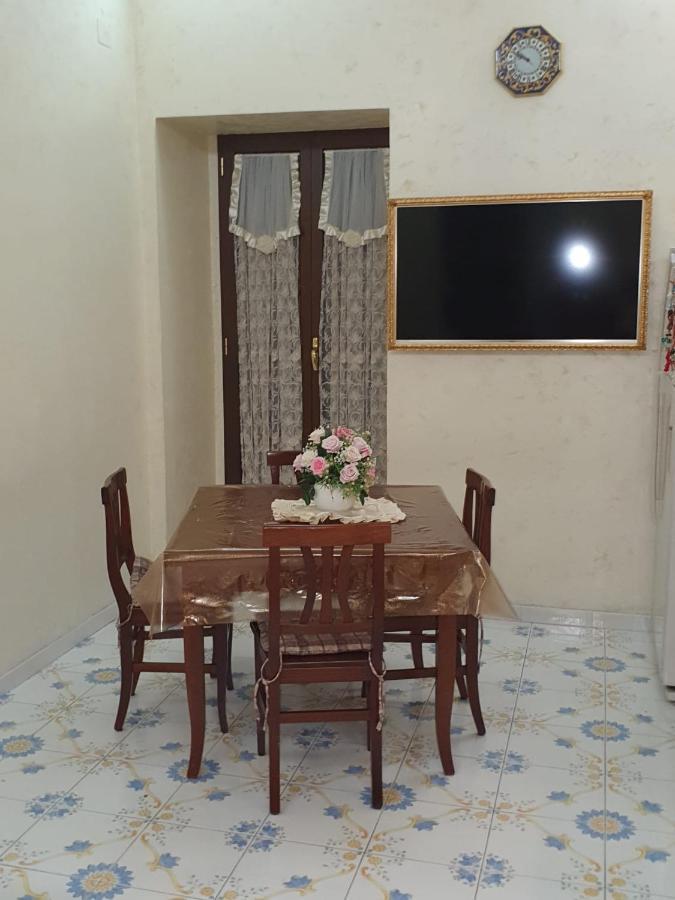 Al Centro Storico Home Napoli Bagian luar foto