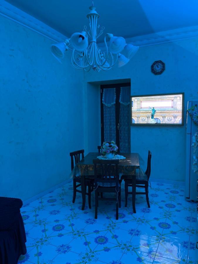 Al Centro Storico Home Napoli Bagian luar foto