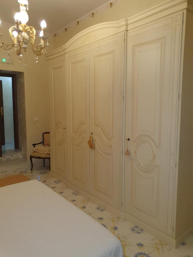 Al Centro Storico Home Napoli Bagian luar foto