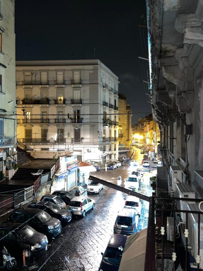 Al Centro Storico Home Napoli Bagian luar foto
