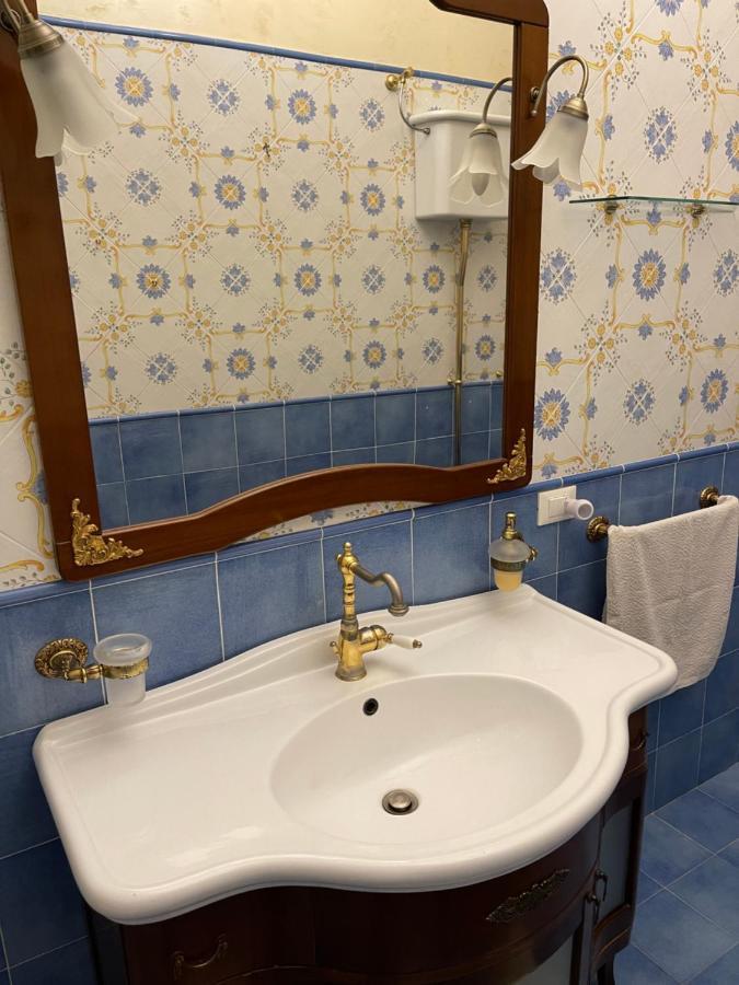 Al Centro Storico Home Napoli Bagian luar foto