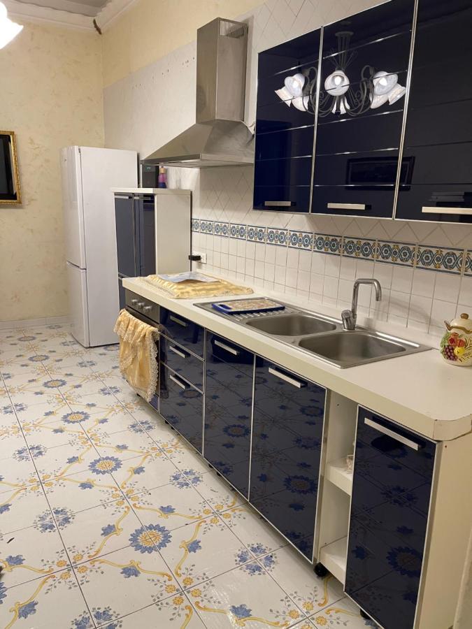 Al Centro Storico Home Napoli Bagian luar foto
